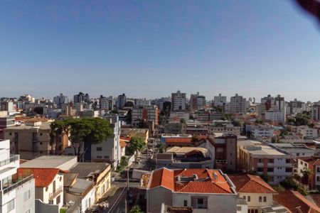 Apartamento à venda com 200m², 4 quartos e 3 vagas Apartamento à venda com 200m², 4 quartos e 3 vagasQuarto 2 - Vista