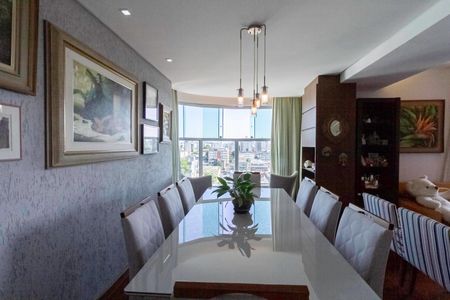 Apartamento à venda com 200m², 4 quartos e 3 vagas Apartamento à venda com 200m², 4 quartos e 3 vagasSala 1