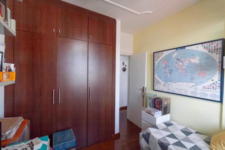 Apartamento à venda com 200m², 4 quartos e 3 vagas Apartamento à venda com 200m², 4 quartos e 3 vagasQuarto 2