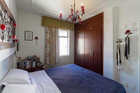 Apartamento à venda com 200m², 4 quartos e 3 vagas Apartamento à venda com 200m², 4 quartos e 3 vagasSuíte