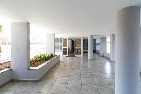 Apartamento à venda com 200m², 4 quartos e 3 vagas Apartamento à venda com 200m², 4 quartos e 3 vagasHall social