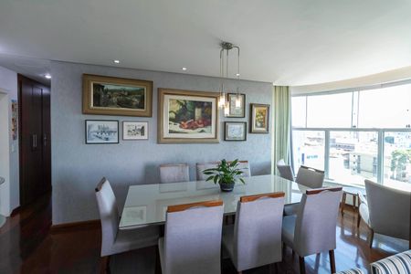 Apartamento à venda com 200m², 4 quartos e 3 vagas Apartamento à venda com 200m², 4 quartos e 3 vagasSala 1