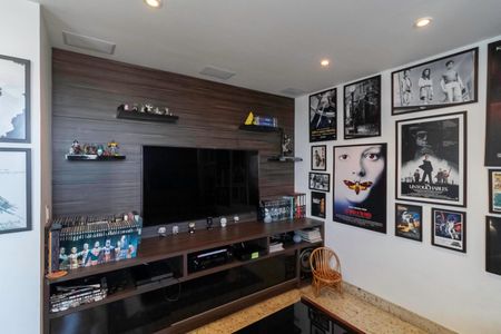 Apartamento à venda com 200m², 4 quartos e 3 vagas Apartamento à venda com 200m², 4 quartos e 3 vagasCobertura - Sala 2