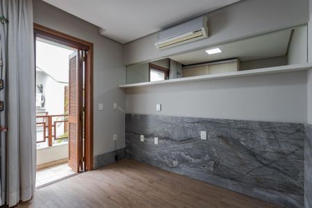 Casa de condomínio à venda com 271m², 3 quartos e 2 vagas Casa de condomínio à venda com 271m², 3 quartos e 2 vagasQuarto 2