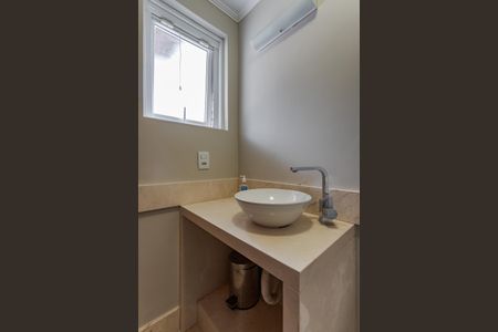 Casa de condomínio à venda com 271m², 3 quartos e 2 vagas Casa de condomínio à venda com 271m², 3 quartos e 2 vagasBanheiro