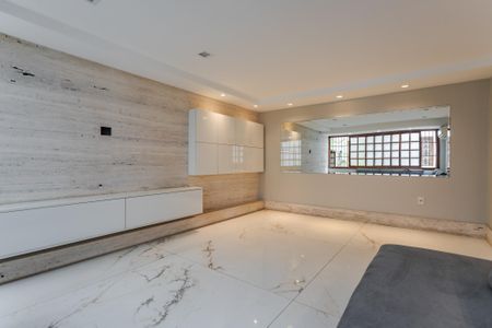 Casa de condomínio à venda com 271m², 3 quartos e 2 vagas Casa de condomínio à venda com 271m², 3 quartos e 2 vagasSala