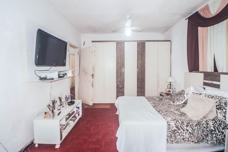 Casa à venda com 300m², 3 quartos e 3 vagas Casa à venda com 300m², 3 quartos e 3 vagasQuarto 1