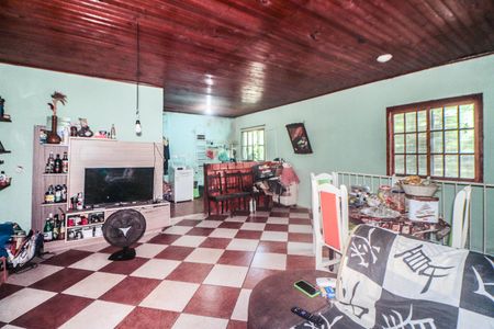 Casa à venda com 300m², 3 quartos e 3 vagas Casa à venda com 300m², 3 quartos e 3 vagasSala Íntima