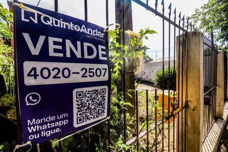Casa à venda com 300m², 3 quartos e 3 vagas Casa à venda com 300m², 3 quartos e 3 vagasPlaquinha