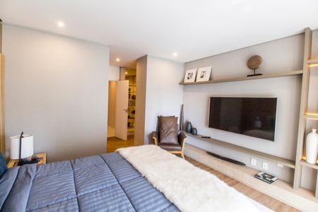 Apartamento à venda com 338m², 4 quartos e 4 vagas Apartamento à venda com 338m², 4 quartos e 4 vagasSuíte master