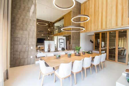Apartamento à venda com 338m², 4 quartos e 4 vagas Apartamento à venda com 338m², 4 quartos e 4 vagasSala de Jantar