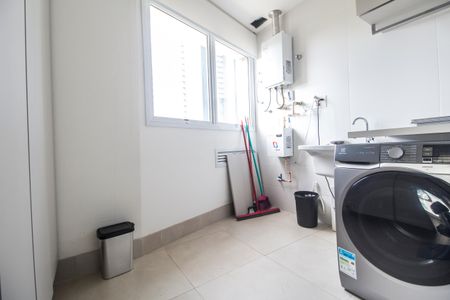 Apartamento à venda com 338m², 4 quartos e 4 vagas Apartamento à venda com 338m², 4 quartos e 4 vagasÁrea de Serviço