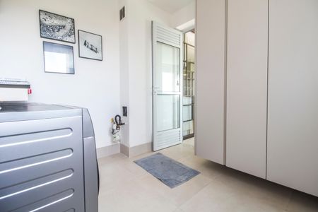 Apartamento à venda com 338m², 4 quartos e 4 vagas Apartamento à venda com 338m², 4 quartos e 4 vagasÁrea de Serviço
