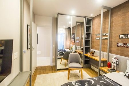 Apartamento à venda com 338m², 4 quartos e 4 vagas Apartamento à venda com 338m², 4 quartos e 4 vagasSuíte 2