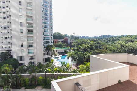 Apartamento à venda com 338m², 4 quartos e 4 vagas Apartamento à venda com 338m², 4 quartos e 4 vagasVista da Suíte
