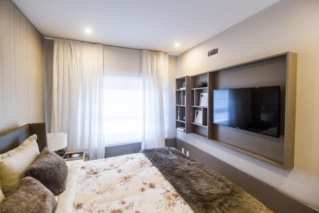 Apartamento à venda com 338m², 4 quartos e 4 vagas Apartamento à venda com 338m², 4 quartos e 4 vagasSuíte 4