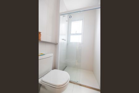 Apartamento à venda com 338m², 4 quartos e 4 vagas Apartamento à venda com 338m², 4 quartos e 4 vagasBanheiro da Suíte 1