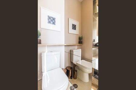 Apartamento à venda com 338m², 4 quartos e 4 vagas Apartamento à venda com 338m², 4 quartos e 4 vagasBanheiro de serviço