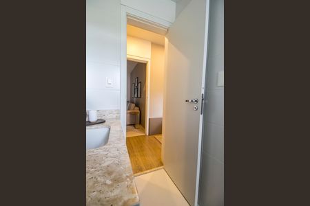 Apartamento à venda com 338m², 4 quartos e 4 vagas Apartamento à venda com 338m², 4 quartos e 4 vagasBanheiro da Suíte 4