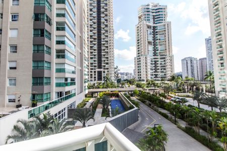 Apartamento à venda com 338m², 4 quartos e 4 vagas Apartamento à venda com 338m², 4 quartos e 4 vagasVista da Suíte