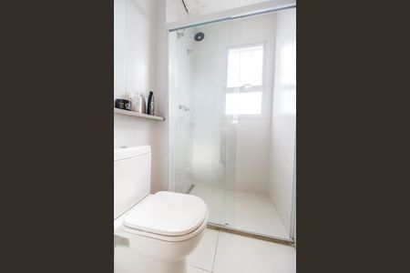 Apartamento à venda com 338m², 4 quartos e 4 vagas Apartamento à venda com 338m², 4 quartos e 4 vagasBanheiro da Suíte 1