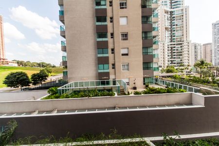 Apartamento à venda com 338m², 4 quartos e 4 vagas Apartamento à venda com 338m², 4 quartos e 4 vagasVista da Suíte