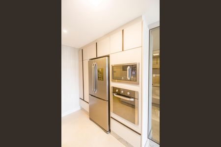 Apartamento à venda com 338m², 4 quartos e 4 vagas Apartamento à venda com 338m², 4 quartos e 4 vagasCozinha