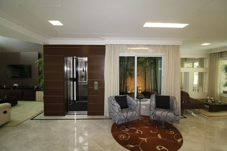 Casa à venda com 790m², 4 quartos e 8 vagasSala