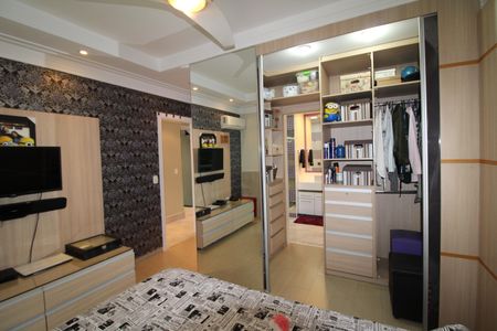 Casa à venda com 790m², 4 quartos e 8 vagasSuíte 2