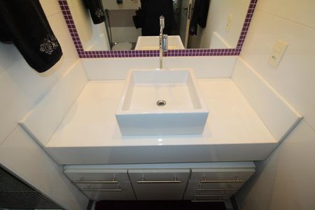 Casa à venda com 790m², 4 quartos e 8 vagasBanheiro Suíte 2