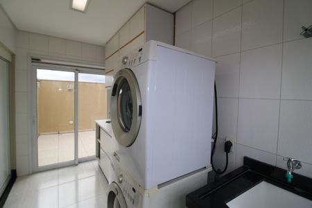 Casa à venda com 790m², 4 quartos e 8 vagasÁrea de Serviço 2