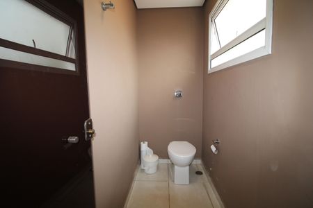 Casa à venda com 790m², 4 quartos e 8 vagasÁrea Comum - Banheiro