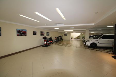 Casa à venda com 790m², 4 quartos e 8 vagasGaragem