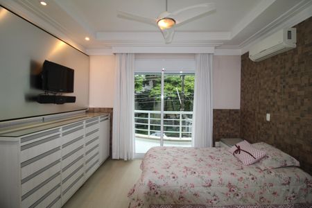 Casa à venda com 790m², 4 quartos e 8 vagasSuíte 1