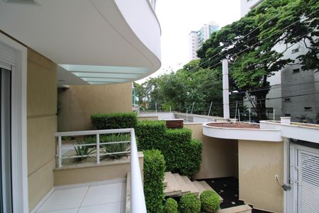 Casa à venda com 790m², 4 quartos e 8 vagasQuarto 1 - Varanda