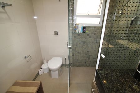 Casa à venda com 790m², 4 quartos e 8 vagasBanheiro Suíte 3