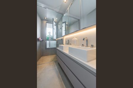 Apartamento à venda com 197m², 3 quartos e 3 vagas Apartamento à venda com 197m², 3 quartos e 3 vagasBanheiro da Suíte 3