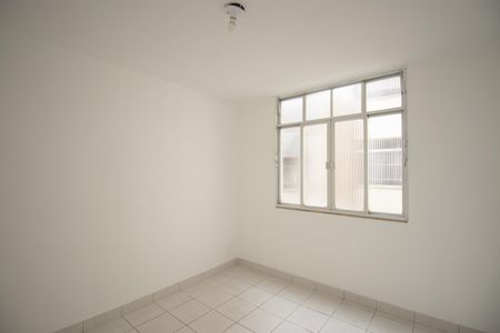 Quarto 2 de apartamento para alugar com 2 quartos, 56m² em Estrela do Norte, São Gonçalo