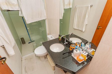 Casa à venda com 250m², 3 quartos e 2 vagasBanheiro da Suíte 2