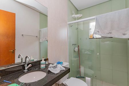 Casa à venda com 250m², 3 quartos e 2 vagasBanheiro da Suíte 1