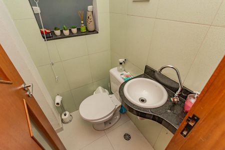 Casa à venda com 250m², 3 quartos e 2 vagasLavabo