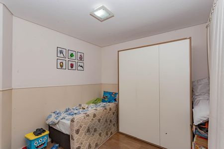 Casa à venda com 250m², 3 quartos e 2 vagasSuíte 1