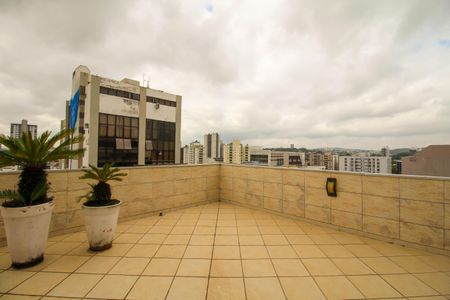 Apartamento à venda com 166m², 2 quartos e 2 vagas Apartamento à venda com 166m², 2 quartos e 2 vagasTerraço