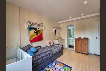 Apartamento à venda com 170m², 3 quartos e 2 vagasSuite 1