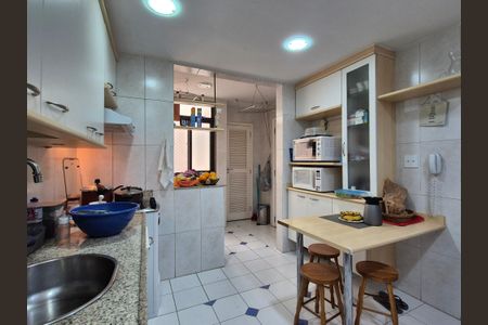 Apartamento à venda com 170m², 3 quartos e 2 vagasCozinha