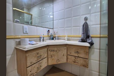 Apartamento à venda com 170m², 3 quartos e 2 vagasBanheiro Social