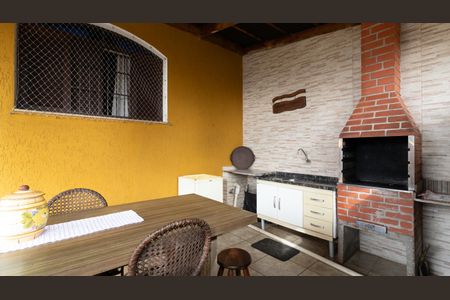 Casa à venda com 208m², 5 quartos e 5 vagas Casa à venda com 208m², 5 quartos e 5 vagasEspaço Gourmet