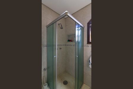 Casa à venda com 208m², 5 quartos e 5 vagas Casa à venda com 208m², 5 quartos e 5 vagasBanheiro