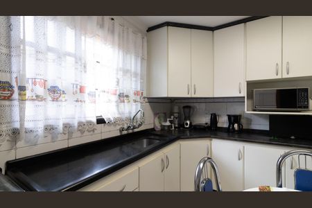 Casa à venda com 208m², 5 quartos e 5 vagas Casa à venda com 208m², 5 quartos e 5 vagasCozinha