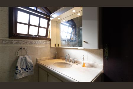 Casa à venda com 208m², 5 quartos e 5 vagas Casa à venda com 208m², 5 quartos e 5 vagasBanheiro